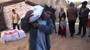 Saat ini, akses bantuan kemanusiaan yang aman dan terjamin sangat dibutuhkan oleh warga Gaza. (BASHAR TALEB/AFP)