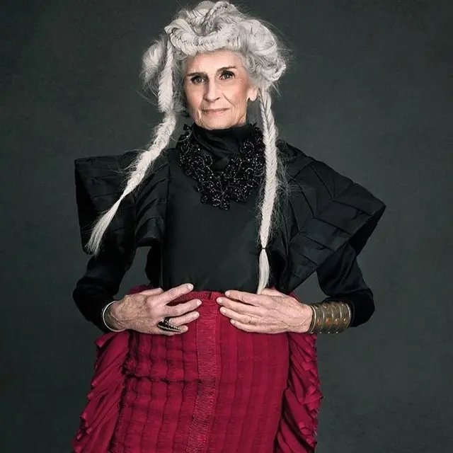 Jadi Model Tertua yang Masih Eksis di Umur 94 Tahun, Nenek Ini Buktikan Usia Hanya Angka