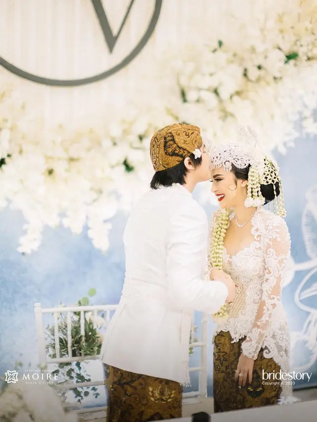 Pernikahan Kevin Aprilio dengan Vicy Melanie.