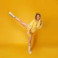 Valerie Thomas juga punya bentuk badan yang diidam-idamkan oleh banyak wanita. Seperti diketahui, ia memang rajin berolahraga. (Foto: instagram.com/valerieethomas)