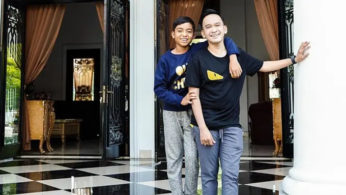 Ruben Onsu Tak Terima Foto Betrand Peto Diedit Berkepala Binatang, Ini 7 Potret Kedekatannya