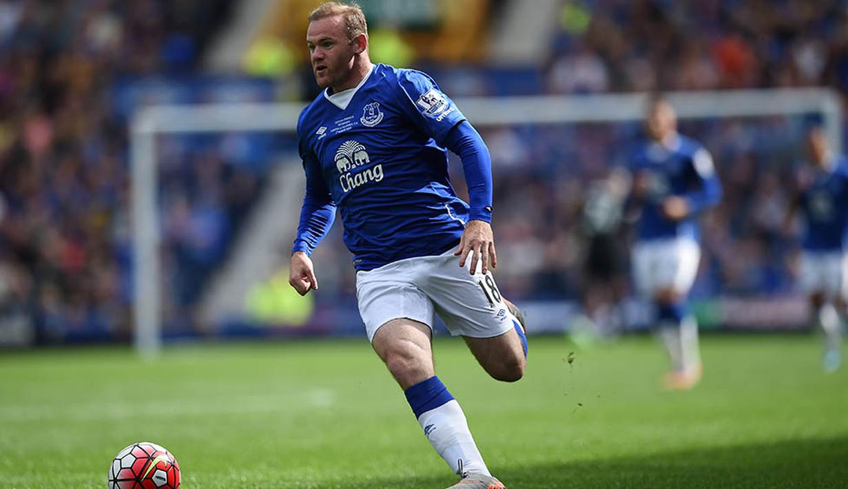 Pada awal musim ini, Wayne Rooney sempat kembali mengenakan jersey Everton. Namun hanya untuk pertandingan perpisahan Duncan Ferguson. (AFP Photo/Paul Ellis)