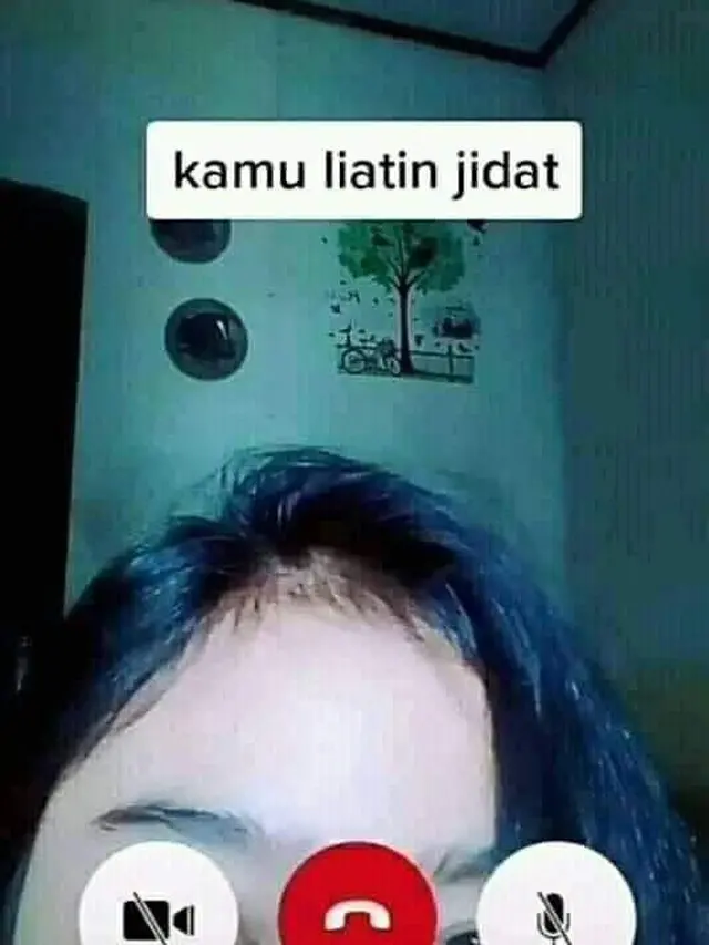 6 Tipe Cewek Pas Video Call ala Netizen Ini Benar Adanya