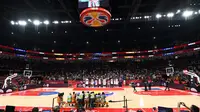 Suasana pada event Kejuaraan Dunia Bola Basket 2019, di Cadillac Arena, Beijing, China, kemarin. Indonesia akan menjadi tuan rumah Kejuaraan Dunia Bola Basket 2023.  (AFP / Garrett Ellwood / NBAE)
