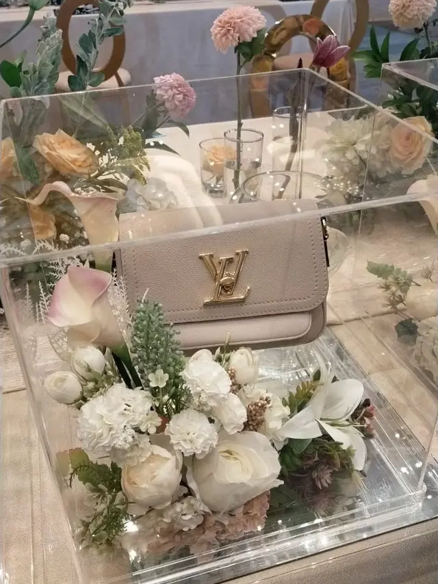 Louis Vuitton Lockme Tender