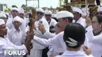 Kerauhan tidak berlangsung lama. Sebab, langsung reda begitu pemuka agama memercikan tirta atau air suci ke wajah umat yang mengalami kerauhan.