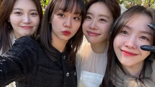 Penampilan Sederhana Hyeri Hadiri Kondangan Pasca Putus Hubungan dengan Ryu Jun Yeol