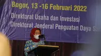 Direktur Jenderal Penguatan Daya Saing Produk Kelautan dan Perikanan (PDSPKP), Artati Widiarti saat saat membuka rapat kerja teknis TPUKP di Bogor, Senin (14/2/2022).