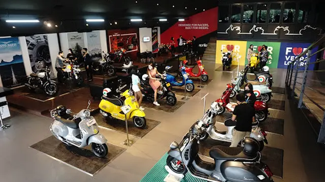 Dealer premium berkonsep Motoplex.