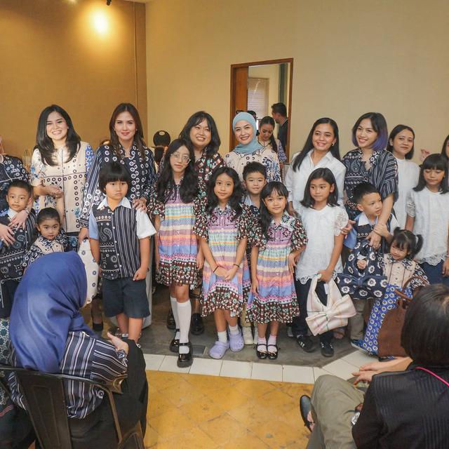 Revalina S Temat dan Rajendra