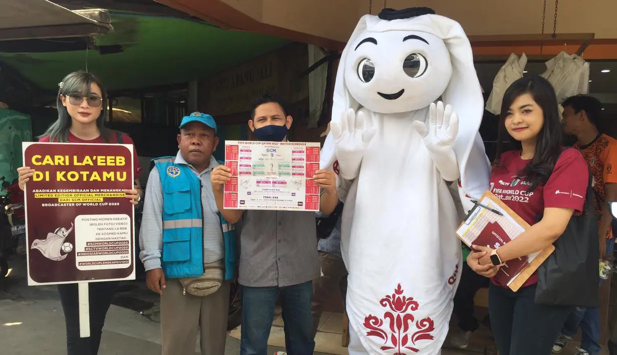 La'eeb berkeliling Indonesia sejak tiga pekan yang lalu. Maskot imut itu menggaungkan euforia Piala Dunia 2022 yang kurang dari satu bulan lagi bergulir dalam program "Berburu La'eeb". Kampanye ini diselenggarakan SCM selaku official broadcaster Piala Dunia 2022 Qatar. (Dok. SCM)