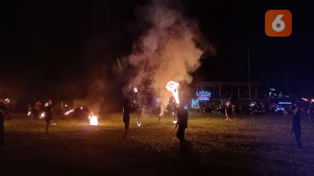 Atraksi Obor