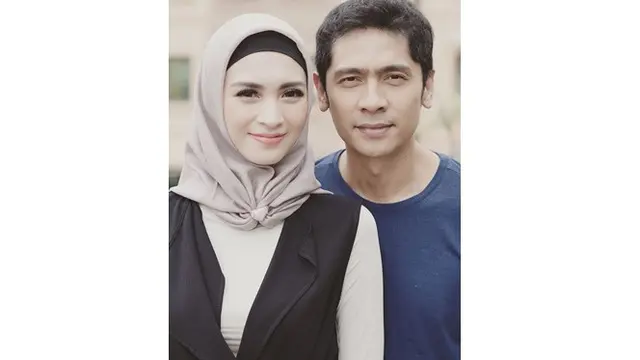 Menjelang 5 Tahun Pernikahan, Ini 6 Potret Mesra Donita dan Adi Nugroho