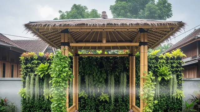 Inspirasi Gazebo Bambu Modern di Halaman Rumah Kampung