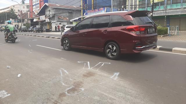 Tempat kejadian perkara (TKP) kecelakaan maut di Jalan Raya Ragunan, Pasar Minggu Jakarta Selatan, Sabtu (26/12/2020). (Liputan6.com/Ady Anugrahadi)