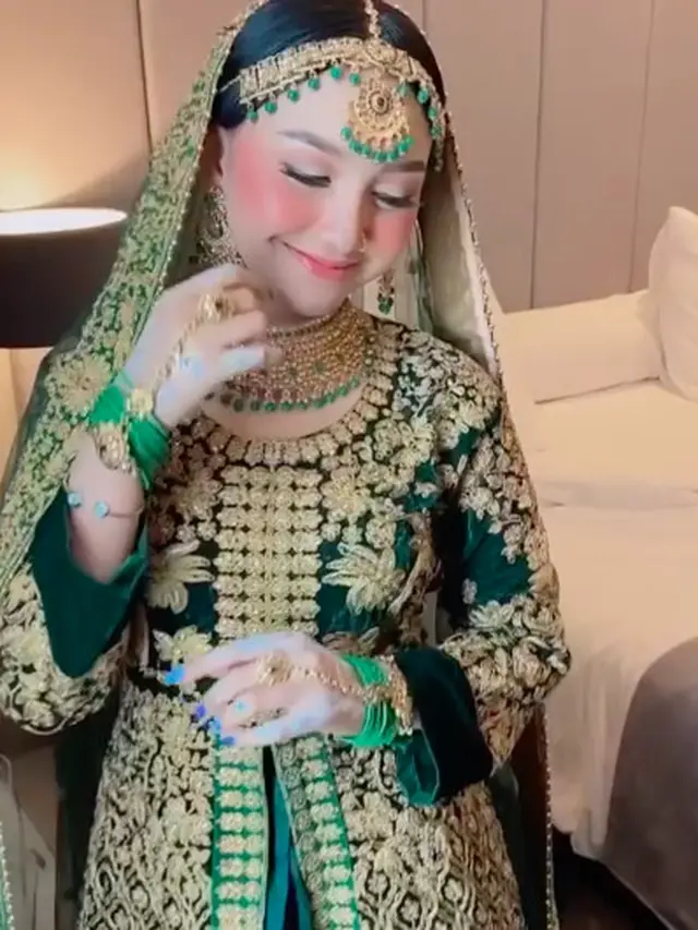 Pesona Jihan Audy Kenakan Busana India, Tampil Menawan. (Sumber: Instagram/@arismakeup_real)