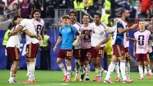 Dari kiri) Gelandang Timnas Spanyol #06, Mikel Merino, penyerang #25, Victor Munoz, penyerang #07, Ferran Torres, penyerang #21, Mikel Oyarzabal, dan gelandang #16, Rodri, merayakan kemenangan setelah memenangkan pertandingan semifinal Piala Dunia 2026 antara Prancis dan Spanyol di Stadion Dallas di Arlington pada 15 Juli 2026. (CHARLY TRIBALLEAU/AFP)