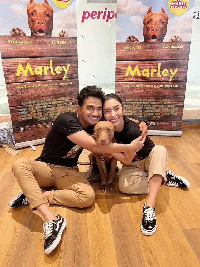 Dikabarkan Dekat, Ini 6 Potret Mesra Tyas Mirasih dan Tengku Tezi