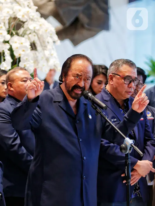 Surya Paloh mengaku berduka dan prihatin dengan kasus yang menjerat Johnny. (Liputan6.com/Angga Yuniar)