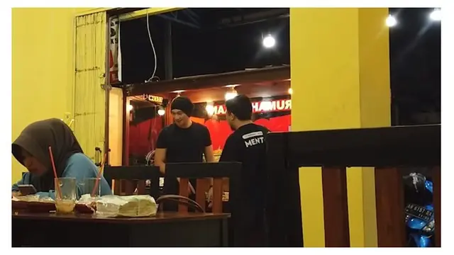 12 Momen Anji Bertemu Pedagang Sate Padang yang Disebut 'Kembaran', Curi Perhatian