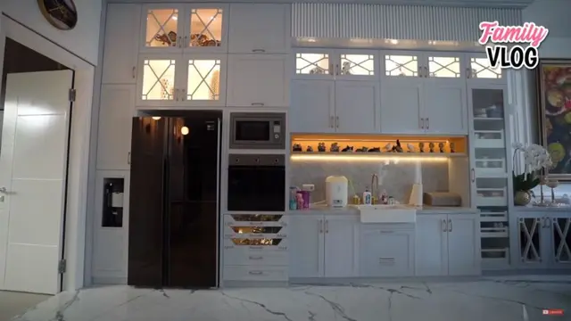 Dapur Ussy Sulistiawaty