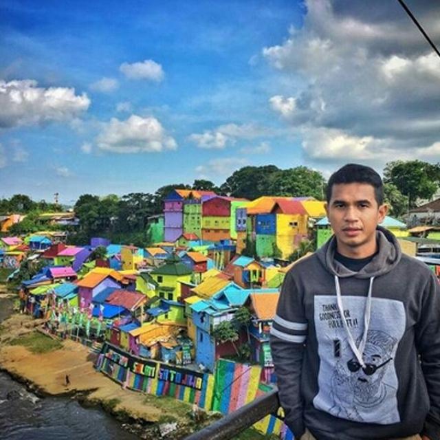Adie Brata Cowok Ganteng Yang Pebisnis Sambil Kuliah Dan Bekerja Citizen6 Liputan6 Com