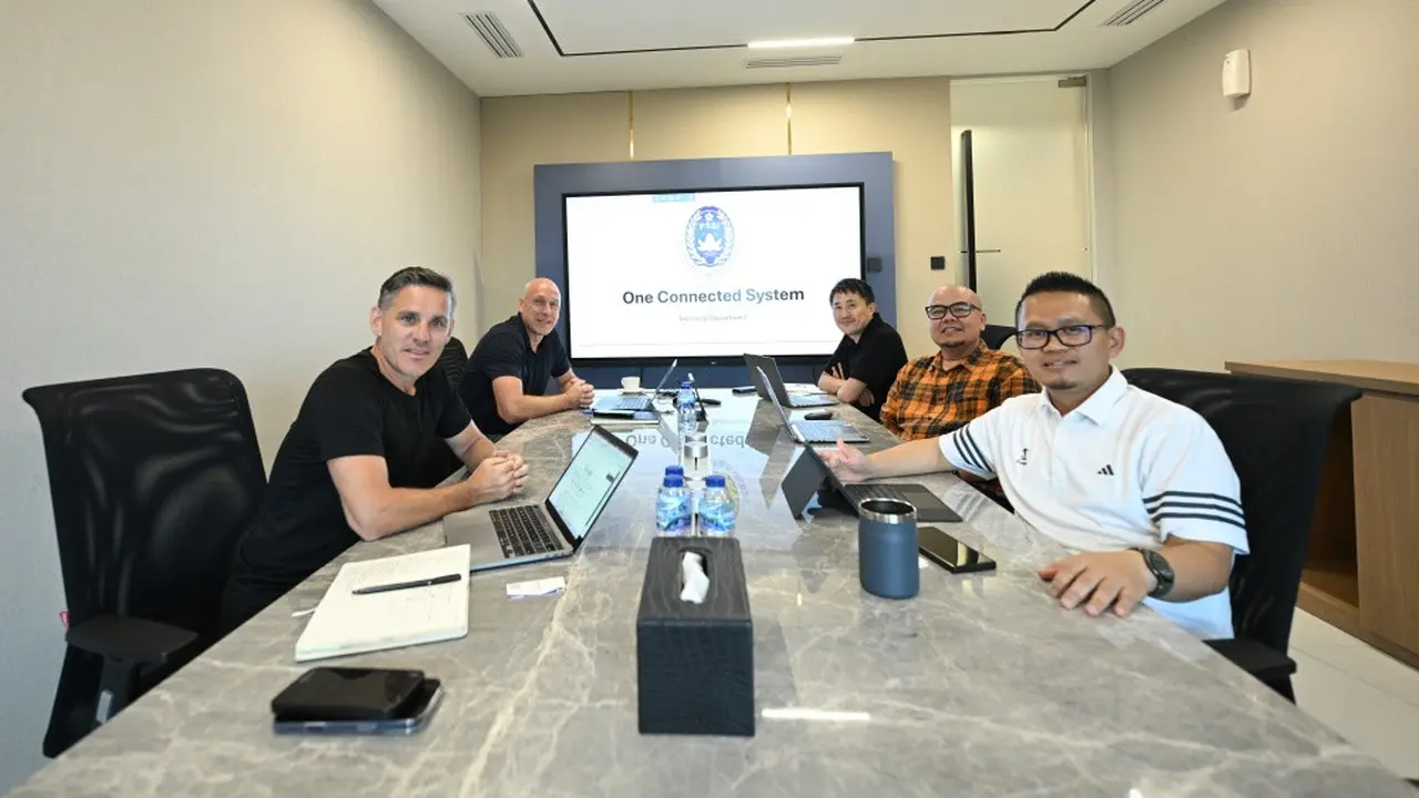 Pelatih Timnas Indonesia, John Herdman, semringah bisa berkolaborasi dengan I.League.