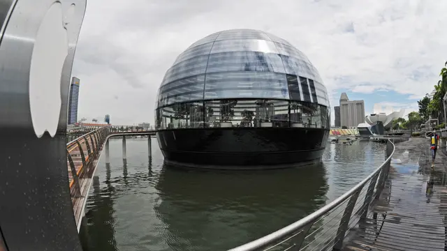 Melihat Gerai Baru Apple di Singapura
