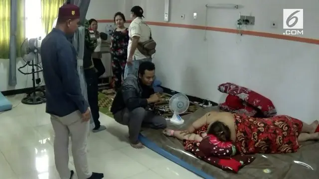 Tim dokter ahli rumah sakit Sanglah Bali melakukan operasi terhadap Titi Wati wanita penderitas Obesitas. Operasi akan dilakukan tim dengan memotong usus dan pengecilan pada lambung pasien
