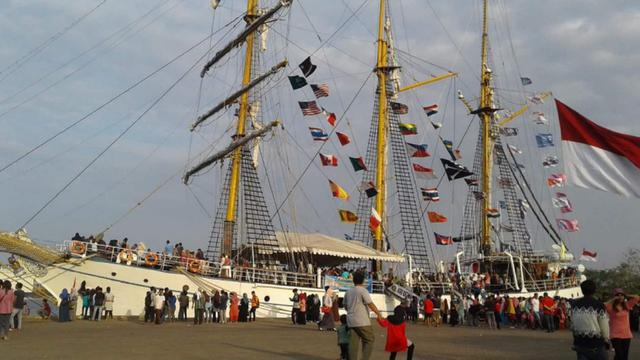KRI Dewaruci (Istimewa)