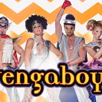 Yuk bangkitkan memori 90-an dengan bergoyang kembali bersama musik asyik Vengaboys. (Foto: metropolistouring, Desain: Nurman Abdul Hakim/Bintang.com)