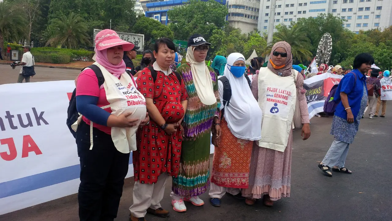 Demo buruh perempuan di Istana