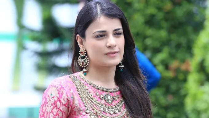 [Bintang] Radhika Madan