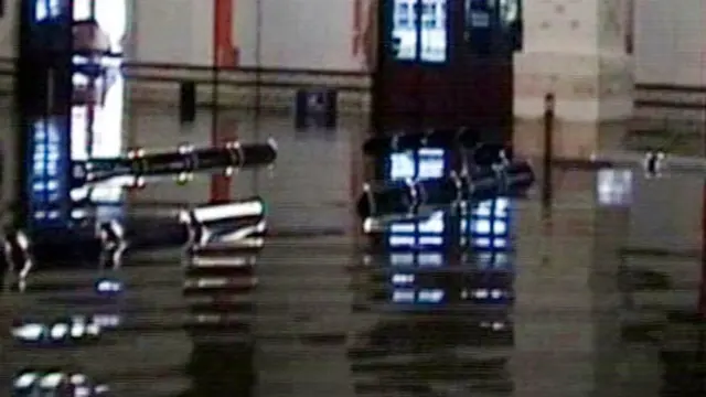 [VIDEO] Stasiun Tawang Semarang Terendam Banjir