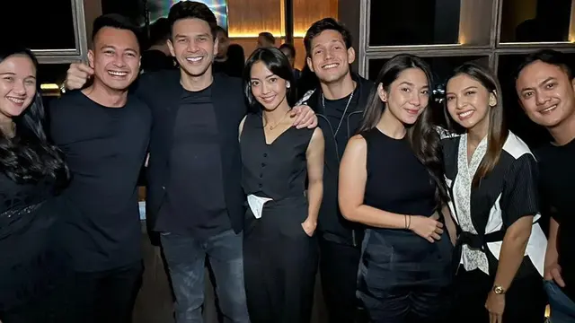 6 Potret Kedekatan Jonathan Frizzy dan Ririn Dwi Ariyanti di Momen Ultah, Jadi Sorotan