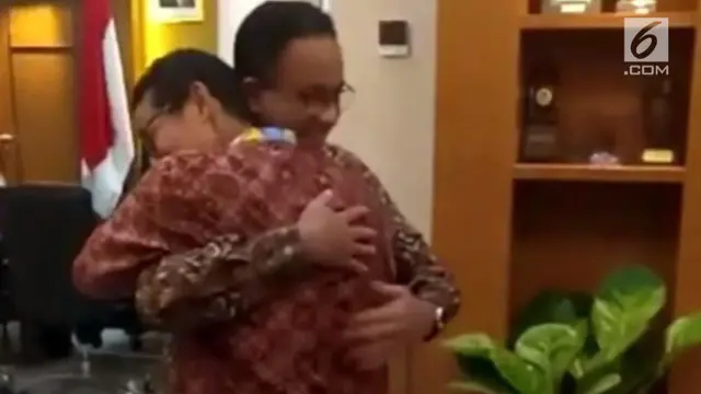 VIDEO: Sandiaga Uno Peluk Anies Baswedan, Tanda Perpisahan?