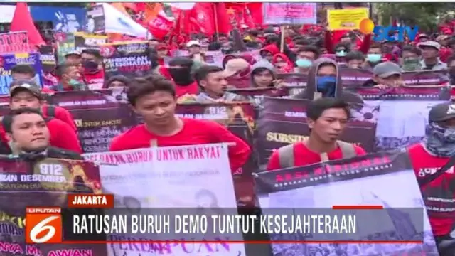 Para buruh juga mengkritisi pemerintahan Presiden Joko Widodo dan Wapres Jusuf Kalla yang dianggap belum mampu mensejahterahkan rakyat.
