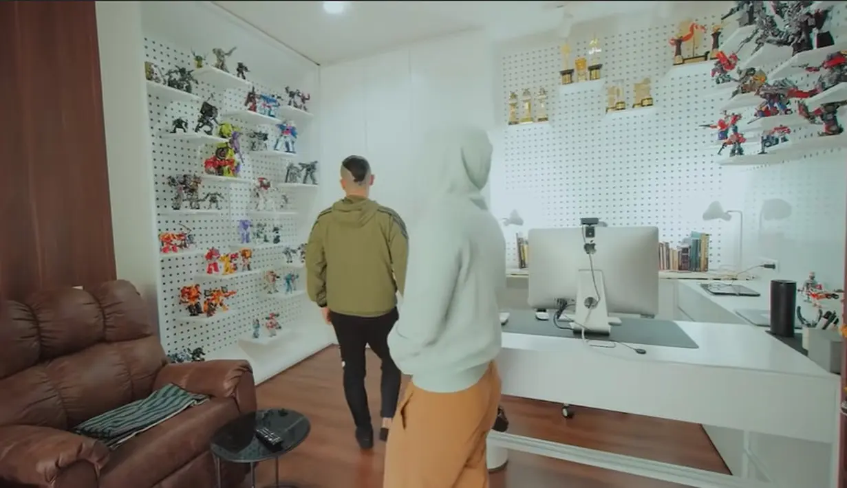 Rumah Ernest Prakasa (Youtube/Raditya Dika)