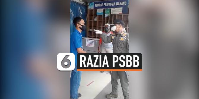 VIDEO: Razia PSBB, Satpol PP Ribut dengan Pemilik Toko ATK