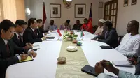 Menteri Pendidikan Tinggi Gambia mengunjungi KBRI Dakar. (Dukumentasi Kemlu)