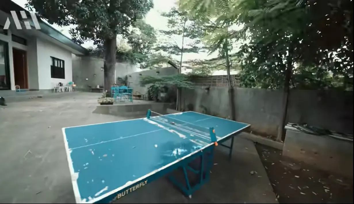 Markas Slank (Youtube/AH)