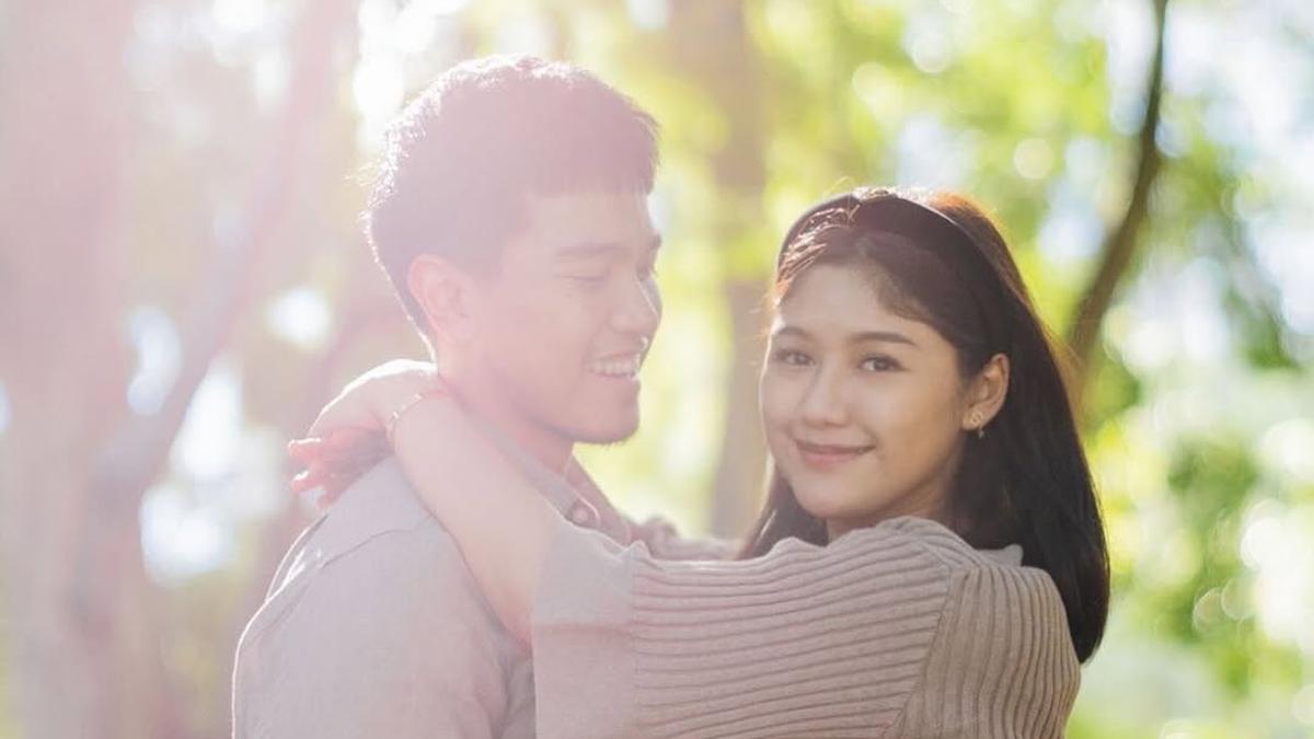 Romantis &amp; Penuh Kehangatan, Gaya Kaesang Pangarep dan Erina Gudono Rayakan Valentine 2025 Bersama Putri Kecil