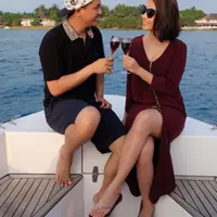 Glenn Alinskie dan Chelsea Olivia tentunya tak lupa mengupload momen kebahagiaan mereka di akun jejaring instagram. (viainstagram@chelseaolivia/Bintang.com)