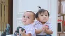 Rayyanza Malik Ahmad bak anak sekolahan ini semakin viral usai berfoto dengan anak Atta dan Aurel, Ameena. Foto Rayyanza dan Ameena pakai seragam ini disebut bak Dilan dan Milea versi balita. (Liputan6.com/IG/raffinagita1717)