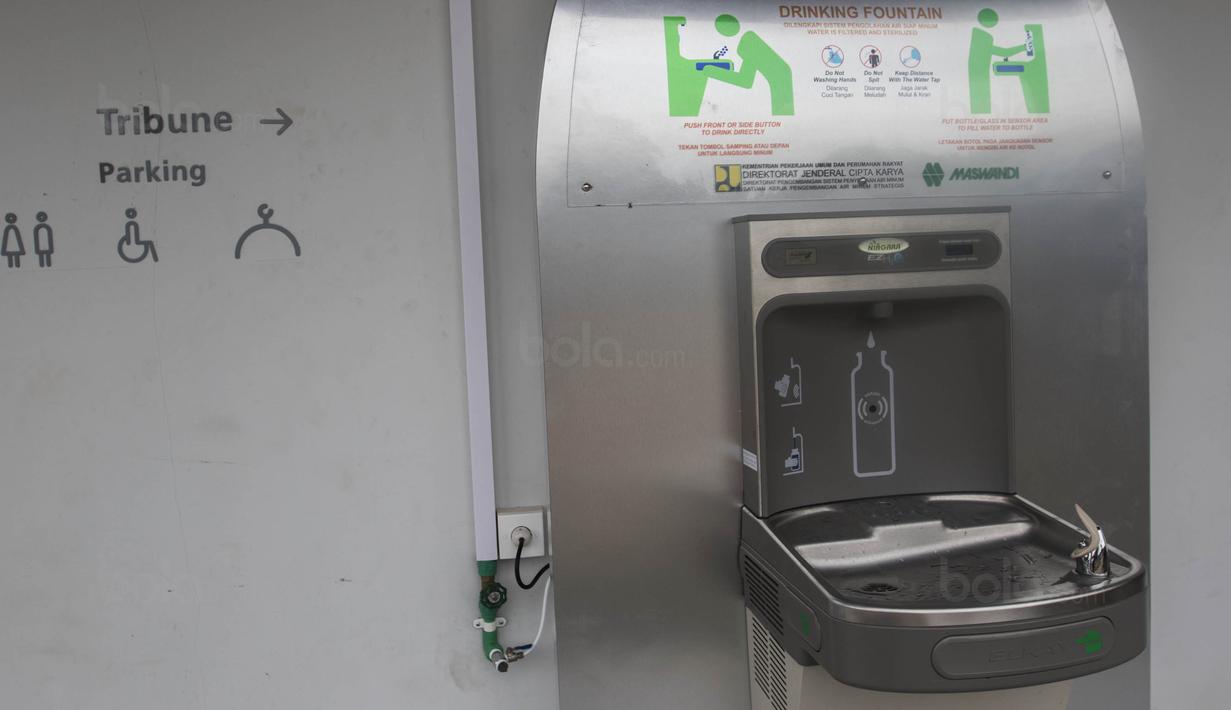 Kondisi tempat air minum yang terdapat di Stadion Panahan, Jakarta, Kamis (8/2/2018). Lokasi ini akan menjadi salah satu venue pelaksanaan Asian Games 2018. (Bola.com/Vitalis Yogi Trisna)