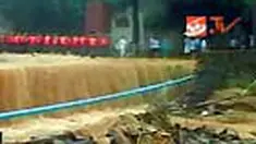 Sebanyak 90 orang dilaporkan tewas dalam musibah banjir yang melanda Cina, sepekan terakhir. Banjir juga membuat otoritas setempat kembali mengevakuasi ribuan warga. 