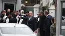 Polisi Turki bersiap mencari barang bukti hilangnya jurnalis Arab Saudi Jamal Khashoggi di kediaman Konsulat Jenderal Saudi Mohammed al-Otaibi, Istanbul, Rabu (17/10). Kabar terbaru dari dua sumber di Turki menyebut Khashoggi tewas. (AP Photo/Emrah Gurel)