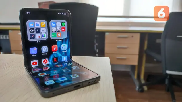 Oppo Find N2 Flip (Liputan6.com/Giovani Dio Prasasti)