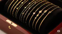 Model Gelang Terbaru 2025 Rantai Emas untuk Tangan Kurus. Foto: Gemini