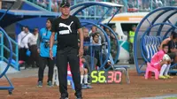 Pelatih Semeru FC, Ruddy Keltjes, menerapkan aturan ketat kepada anak buahnya. (Bola.com/Iwan Setiawan)